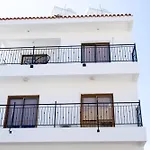 Modern 2Bd Appartment Near Mall- Internet 1Gbps