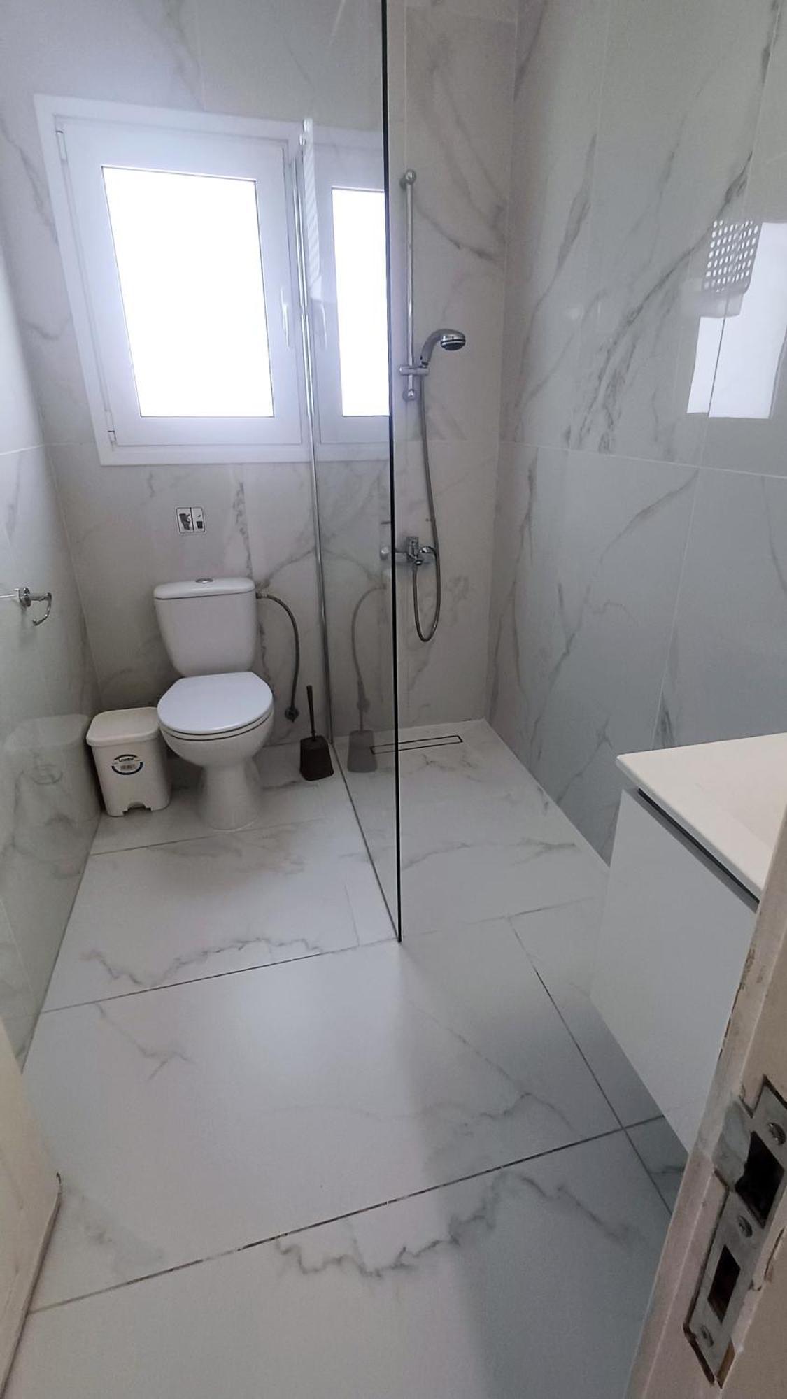 Modern 2bd Near Mall- Internet 1gbps Appartement