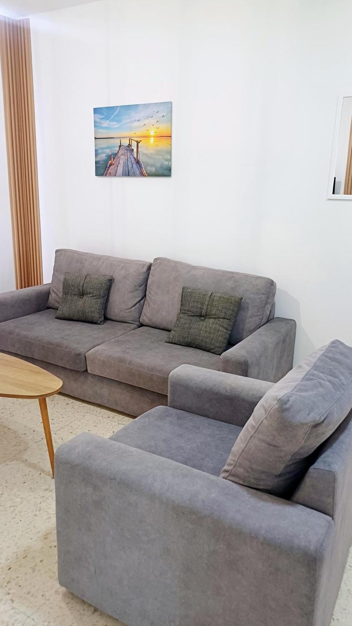 Modern 2bd Near Mall- Internet 1gbps Appartement Paphos